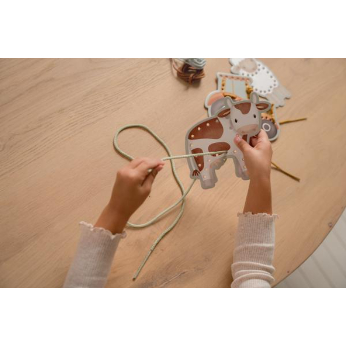lacing-cards-little-farm