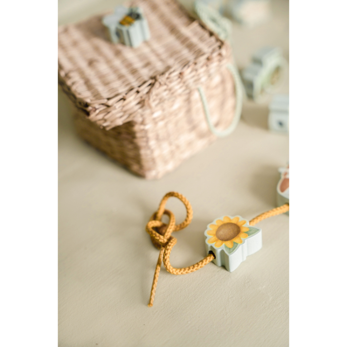 lacing-beads-little-farm