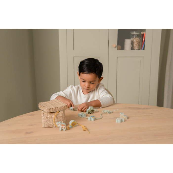 lacing-beads-little-farm