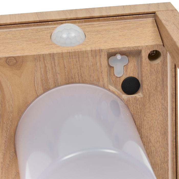piky-wood-solar-motion-sensor-lantern-15x40