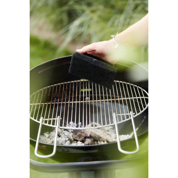 barbecook-cleaning-brush-made-of-plastic
