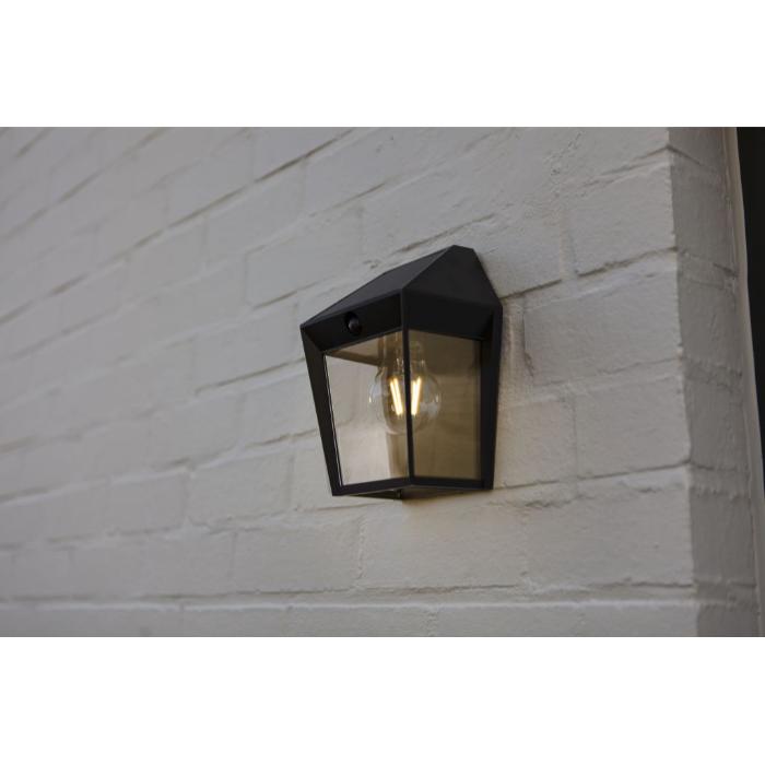 avony-solar-wall-light-black