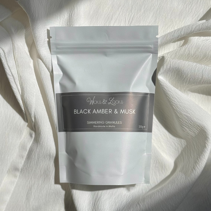 simmering-granules-|-black-amber-musk